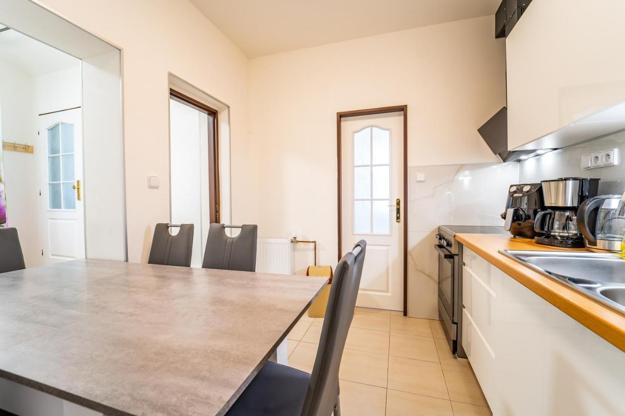 Tuan Long Apartments Jáchymov Eksteriør billede