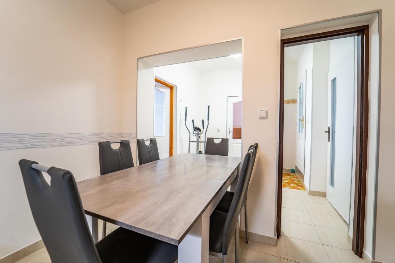 Tuan Long Apartments Jáchymov Eksteriør billede